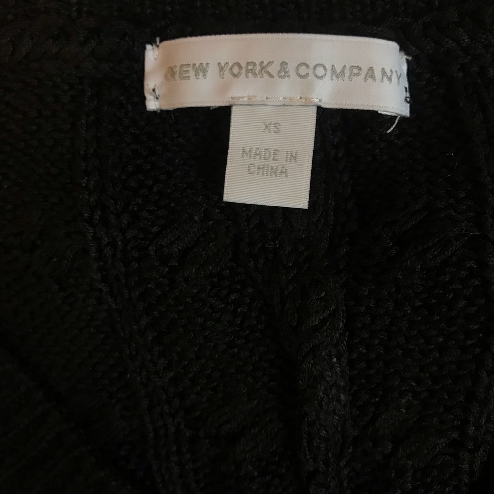 New York & Co cable knit 1/2 sleeve sweater, xs